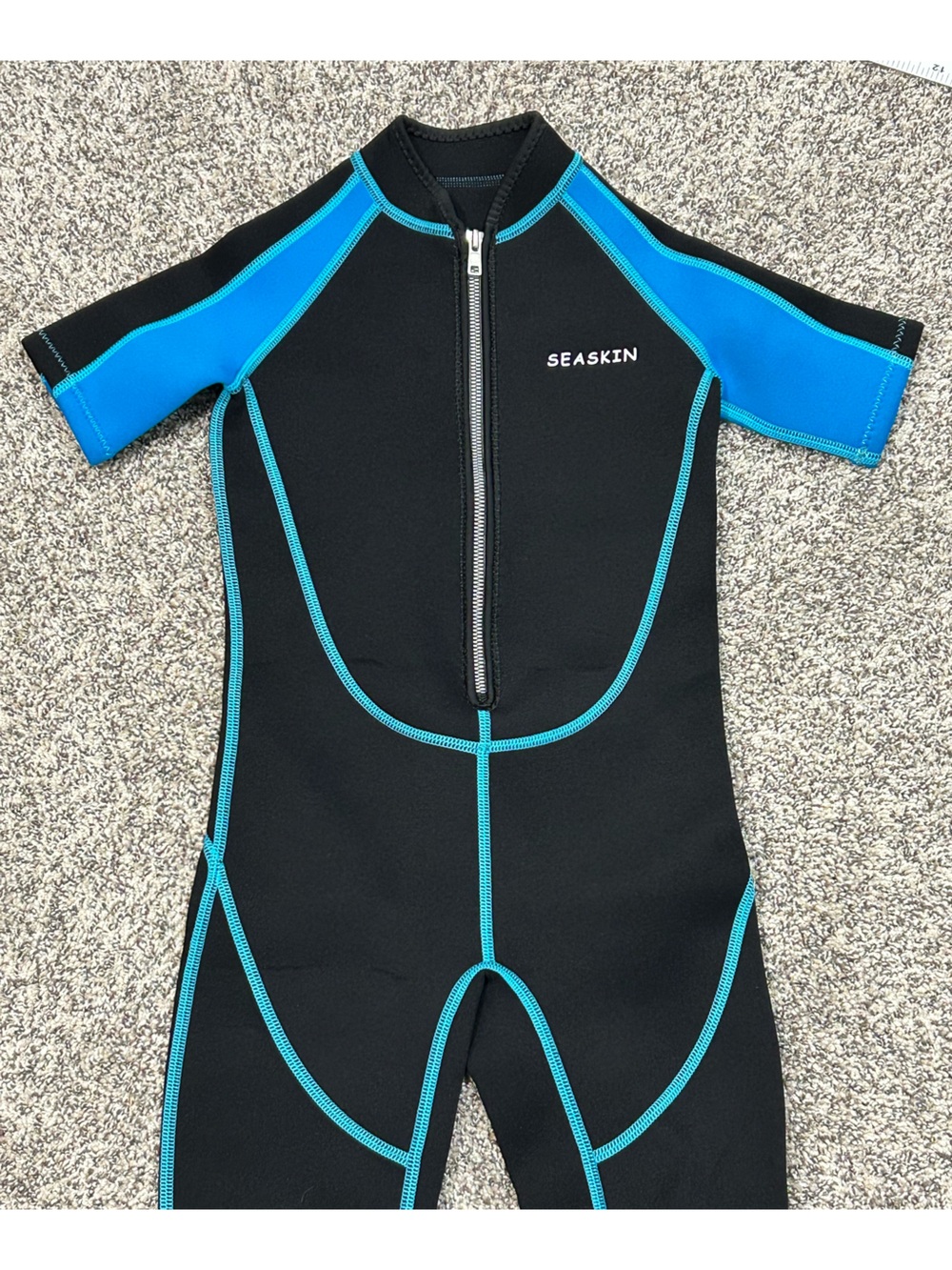 Sea Skin Kids Short Sleeve Rashguard - Black with Blue Panels Kids size 8
